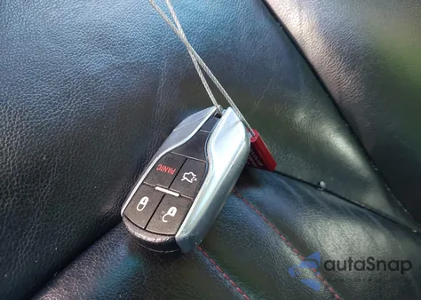 2015 Maserati Ghibli z USA, uszkodzony, nr VIN ZAM57XSA5F1159420